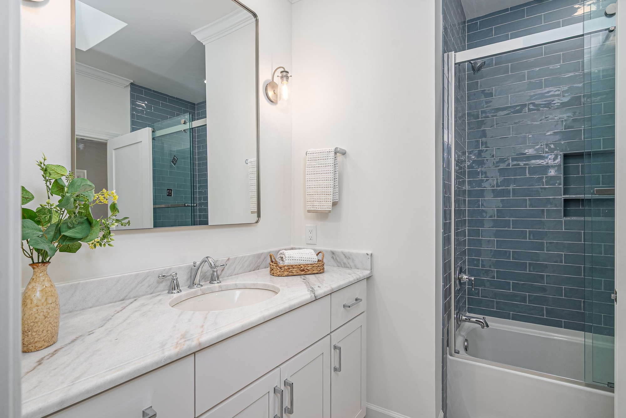 29 Black Hawk finished 11